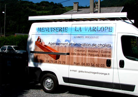 Adhésif des véhicules publicitaires Menuiserie La Varlope