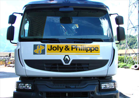 Décoration publicitaire des camions Joly & Philippe